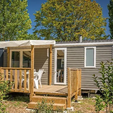 Camping La Baule Resort *